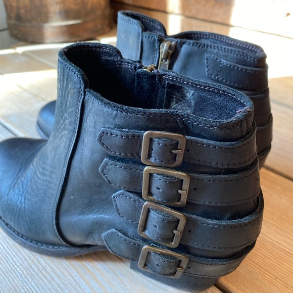 H by Hudson | Multi Strap Encke Leather Ankle Booties - Picture 4 of 13